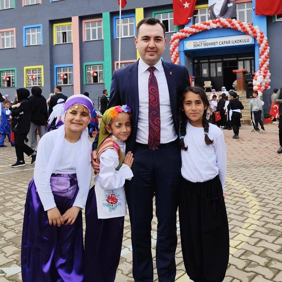 Sayın Kaymakamımız , 23 Nisan Kutlama Programına Katıldı.