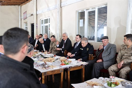 Sayın Valimiz, Kahvaltı Programında Vatandaşlarımızla Bir Araya Geldi.